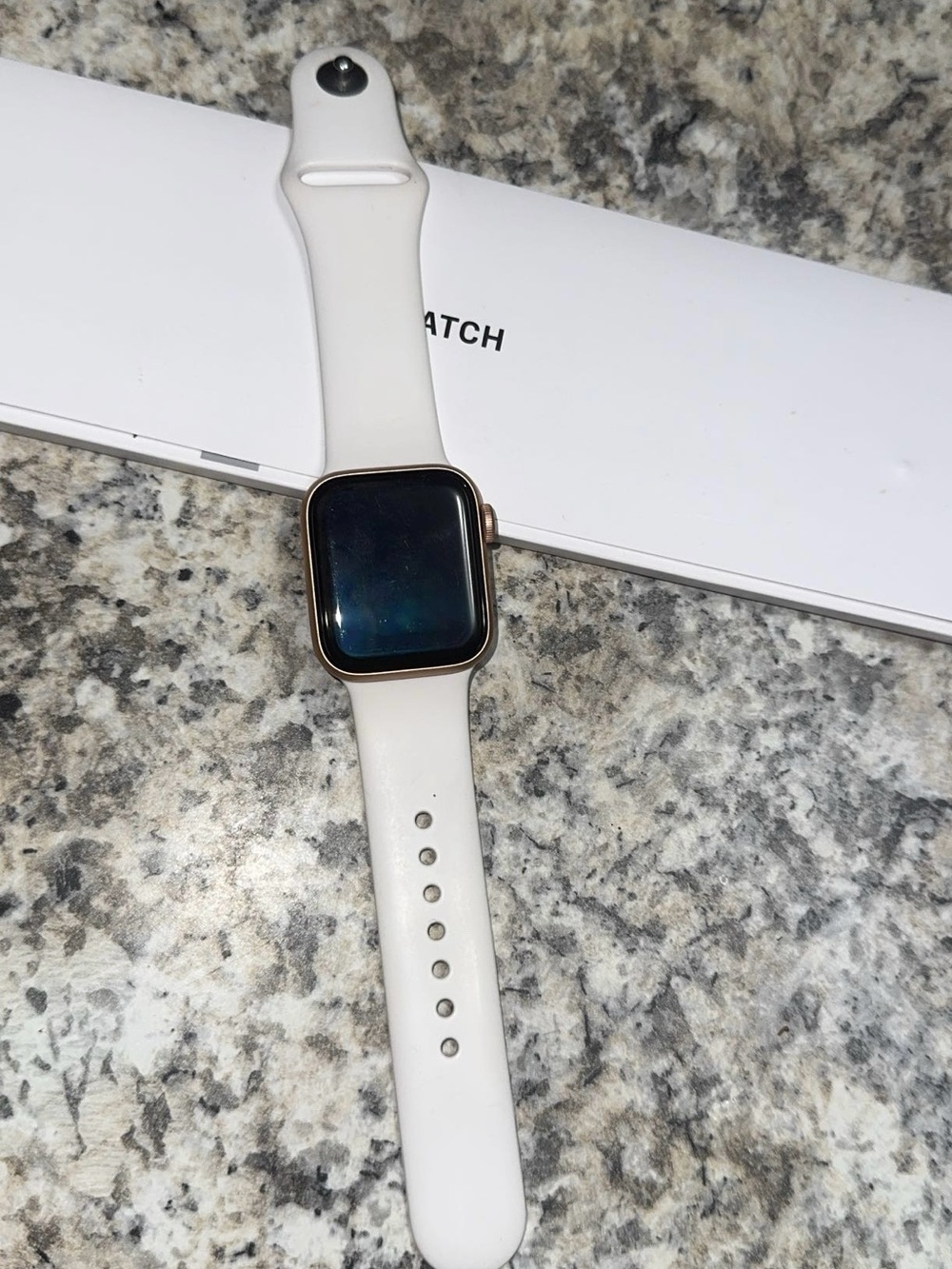 Apple Watch SE, watch OS 10.4